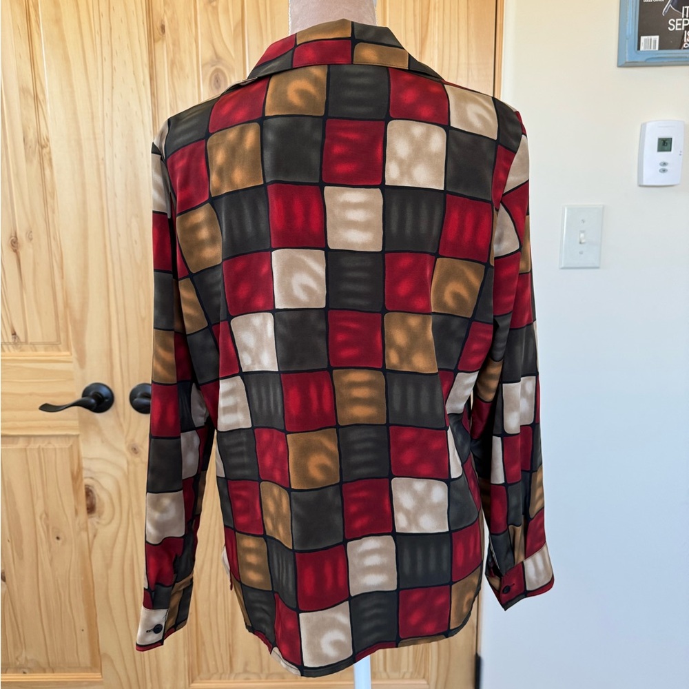 Square Pattern Button Down Blouse - Picture 3 of 6